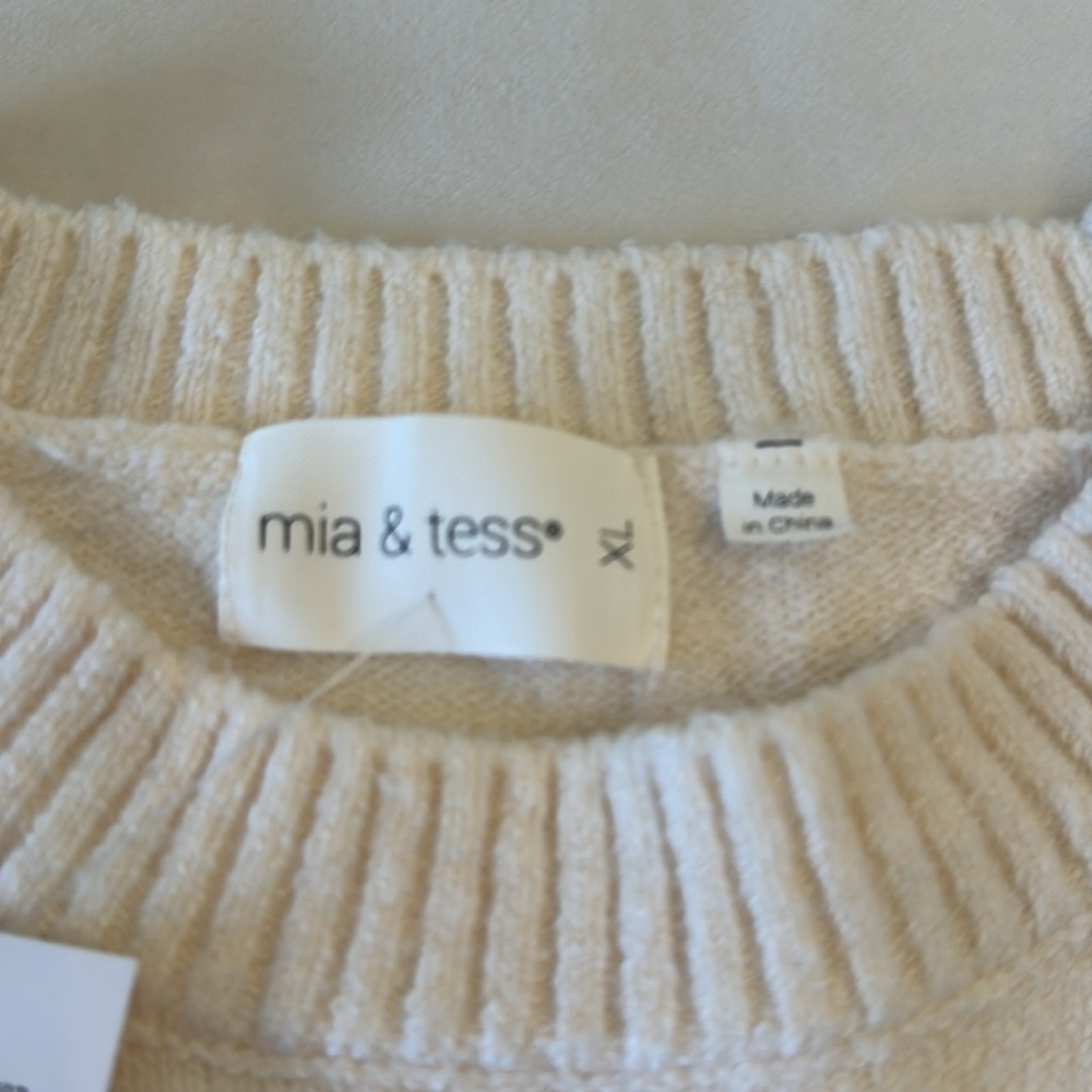 NWT! MIA & Tess Cream Sweater with FALL Lettering, sz XL - Picture 2 of 4
